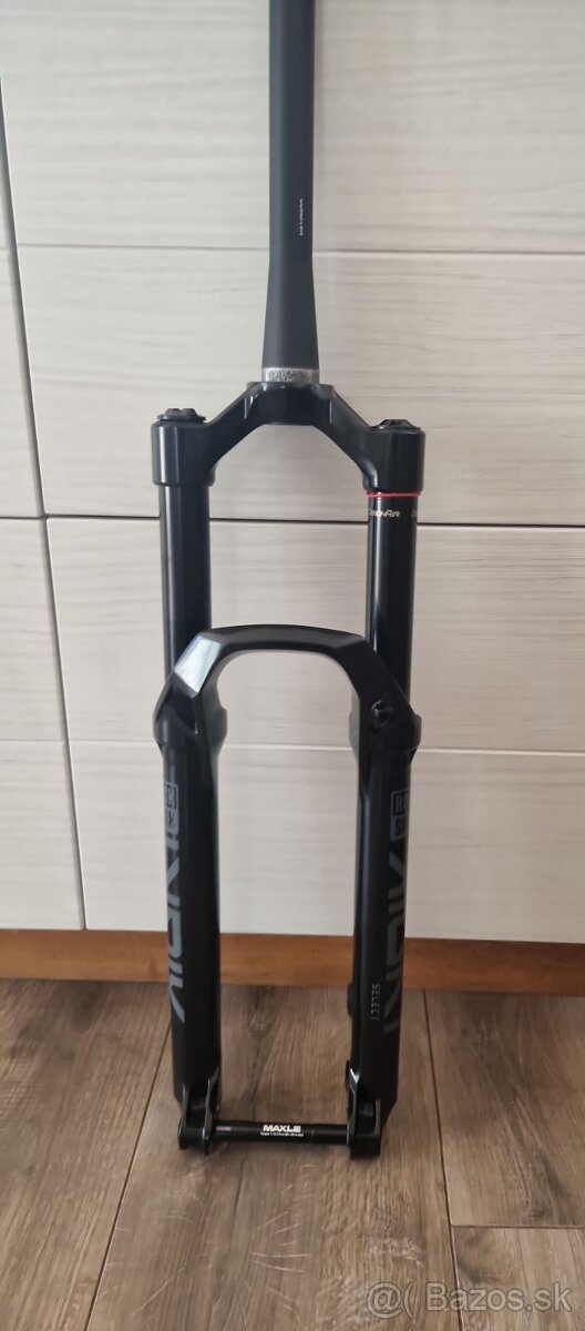 Nová RS Lyrik Select, DebonAir+, Charger RC