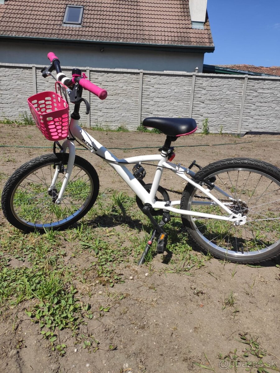 Dievčenský bicykel