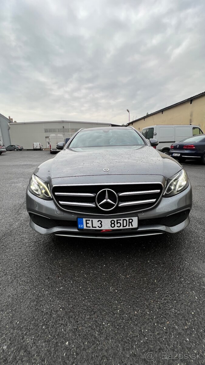 Mercedes-Benz E 300 de, DPH, 2020