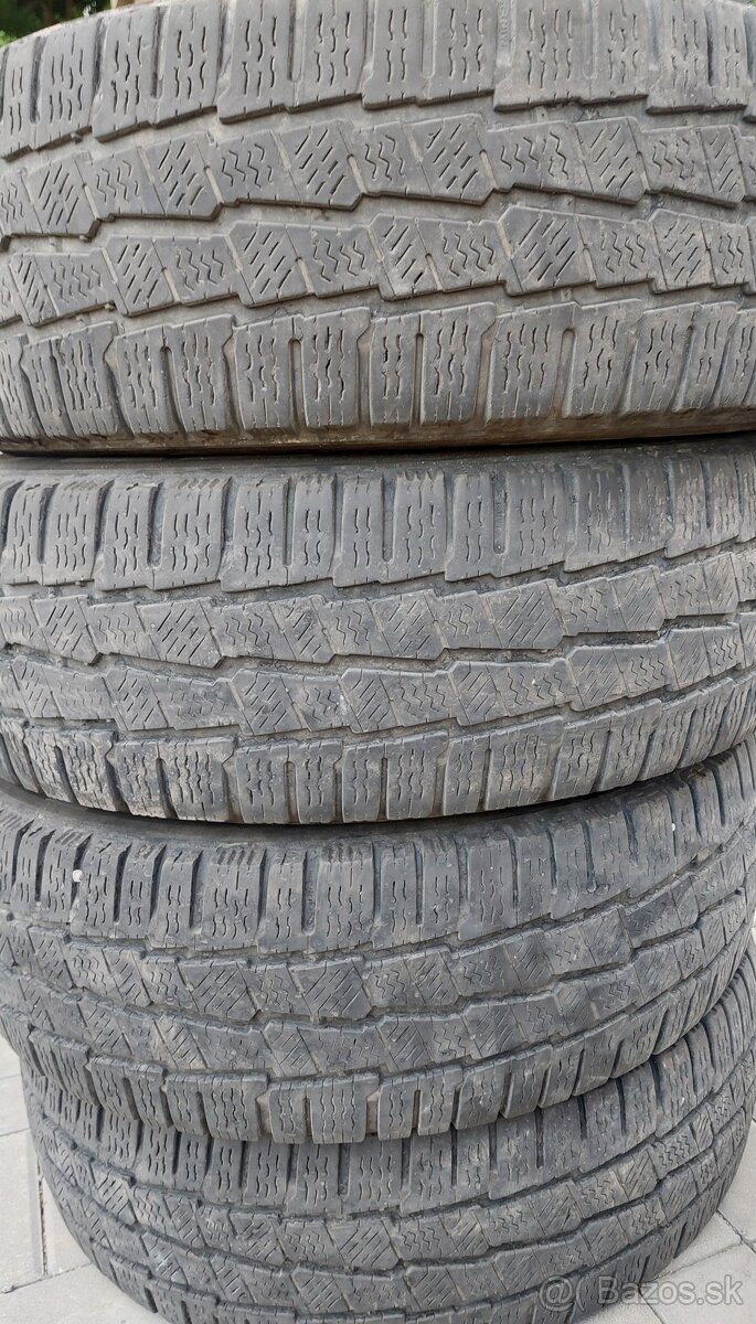 205/65R16C Michelin zimna