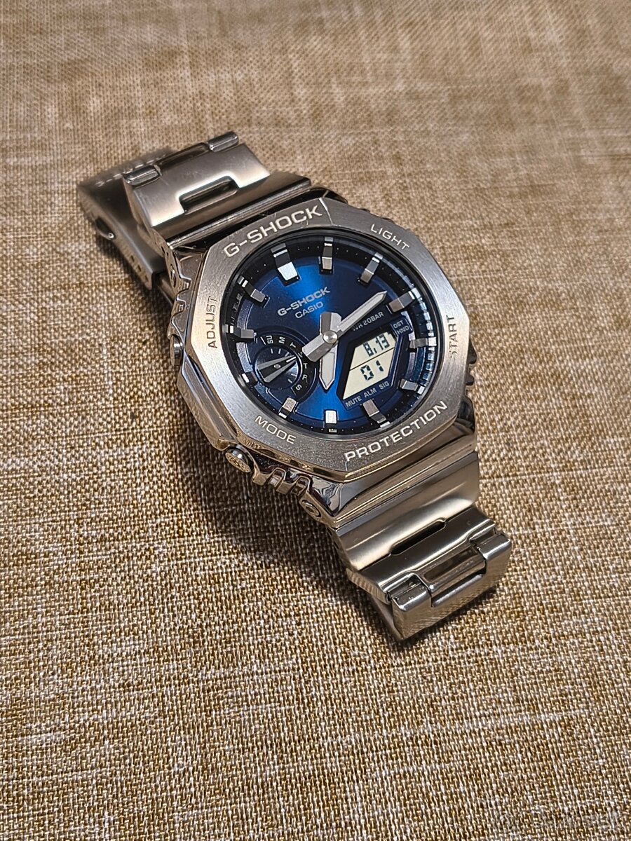 Pánske hodinky Casio GM-2110D-2BER