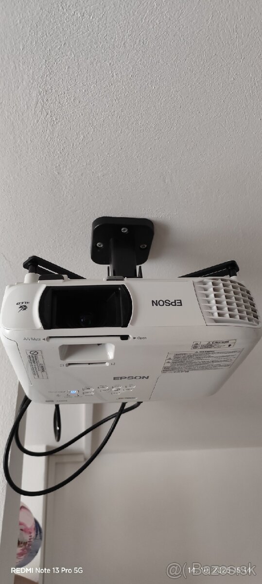 Projektor Epson Full hd