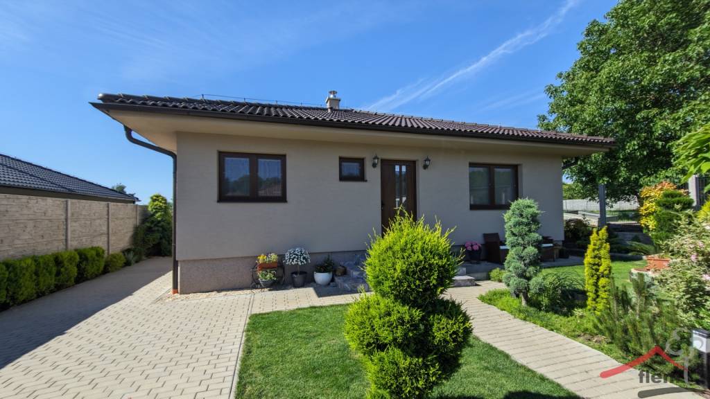 4-izbový dom na predaj, Trávnica, pozemok 568 m2