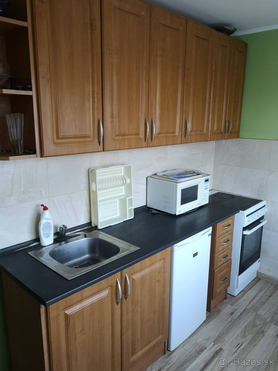 Na predaj 2 izbový byt s balkónom na Škultétyho ulici