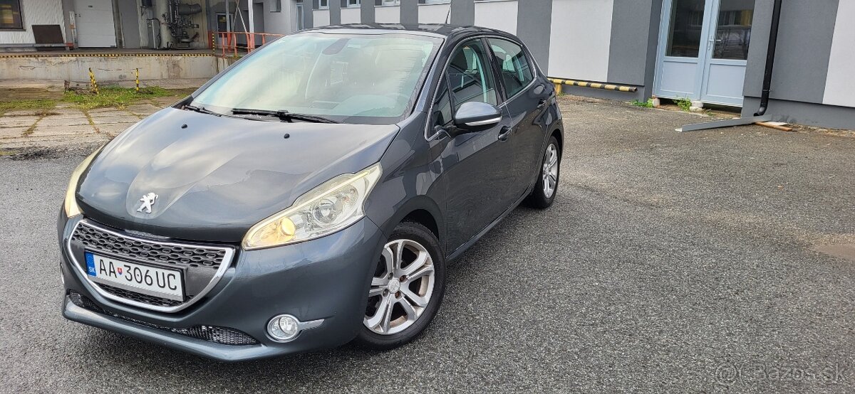 Peugeot 208 1.4 VTi -78000km-