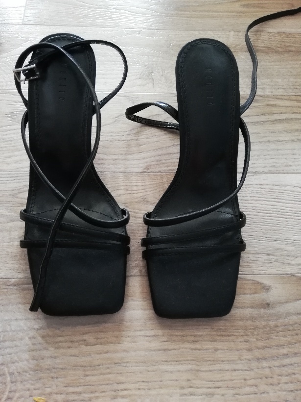 dámske sandále č.36