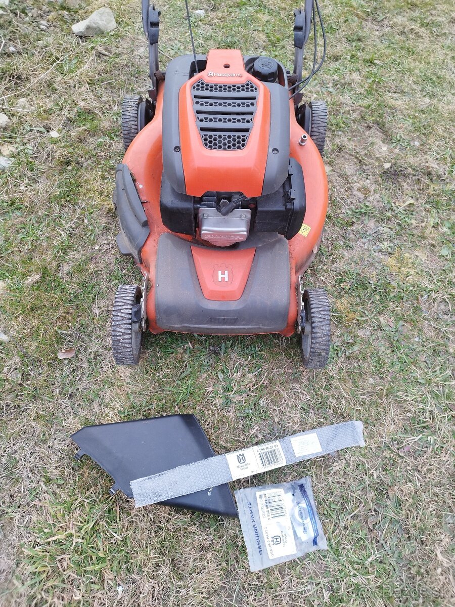 Husqvarna motorova kosacka LC356V