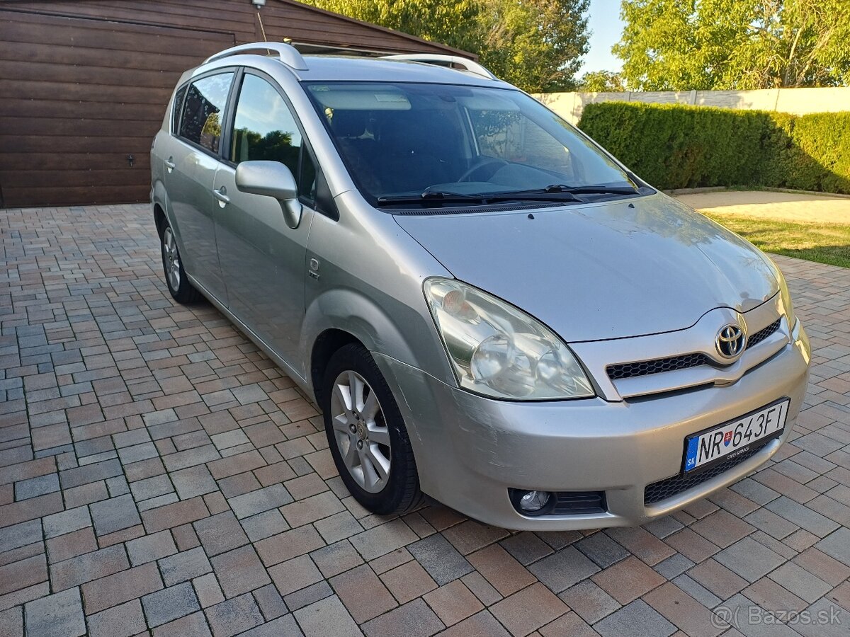 toyota corolla verso benzin