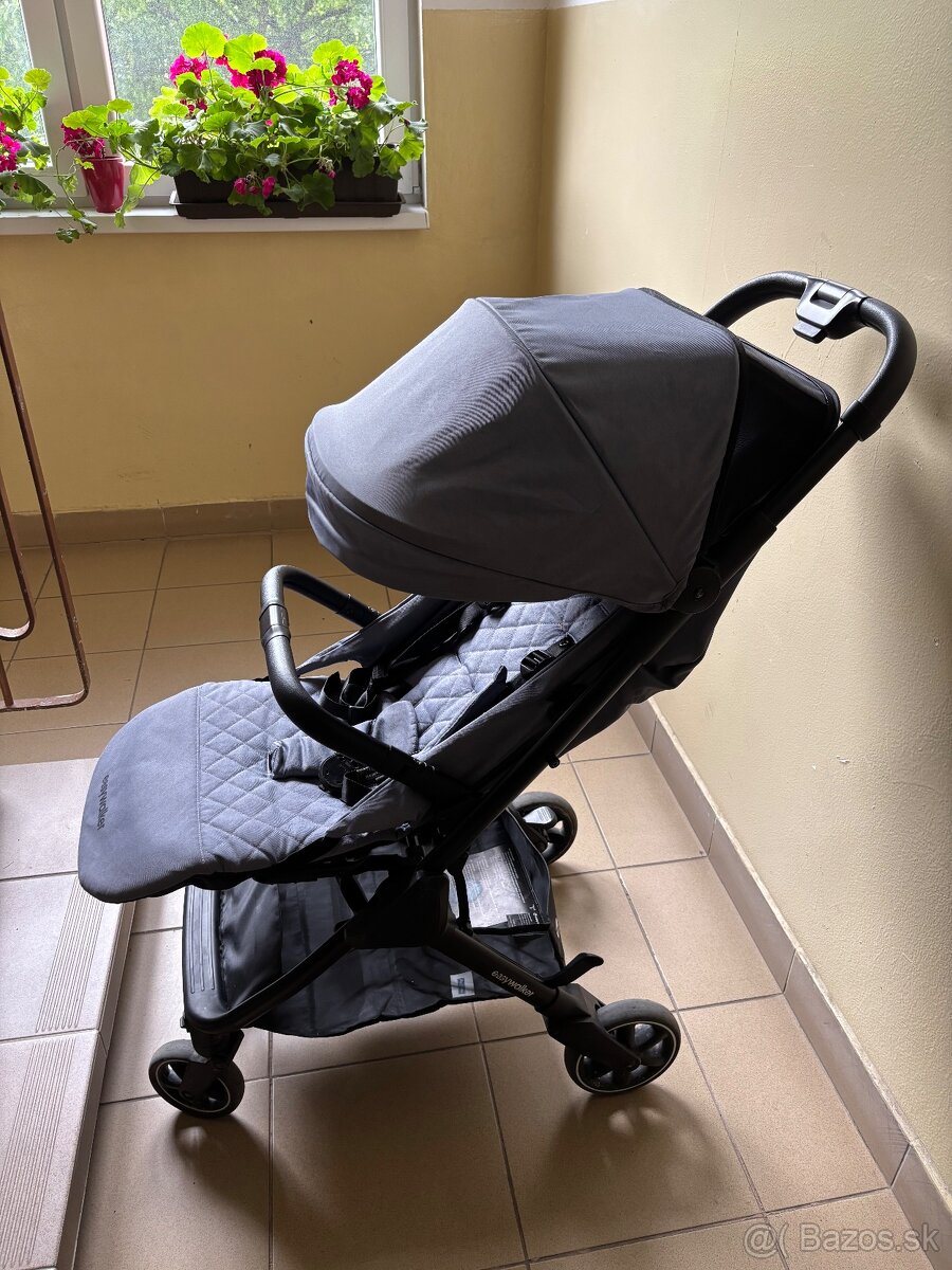 Easy walker jackey