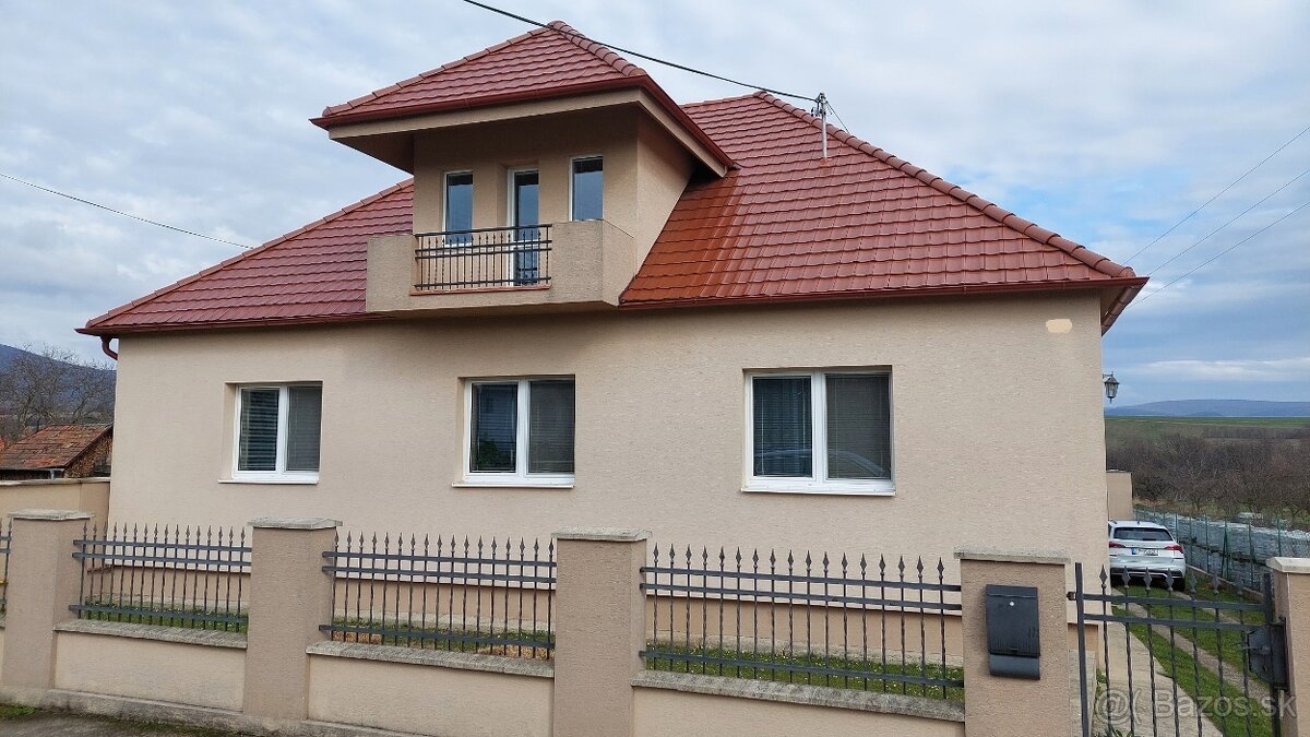 VYZÁLOHOVANÉ PREDAJ - RODINNÝ DOM - ČARADICE