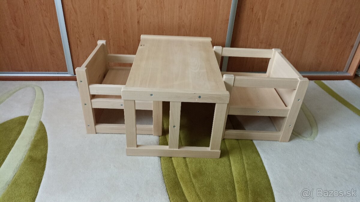 Detský šikovný drevený set stôl+2 stoličky