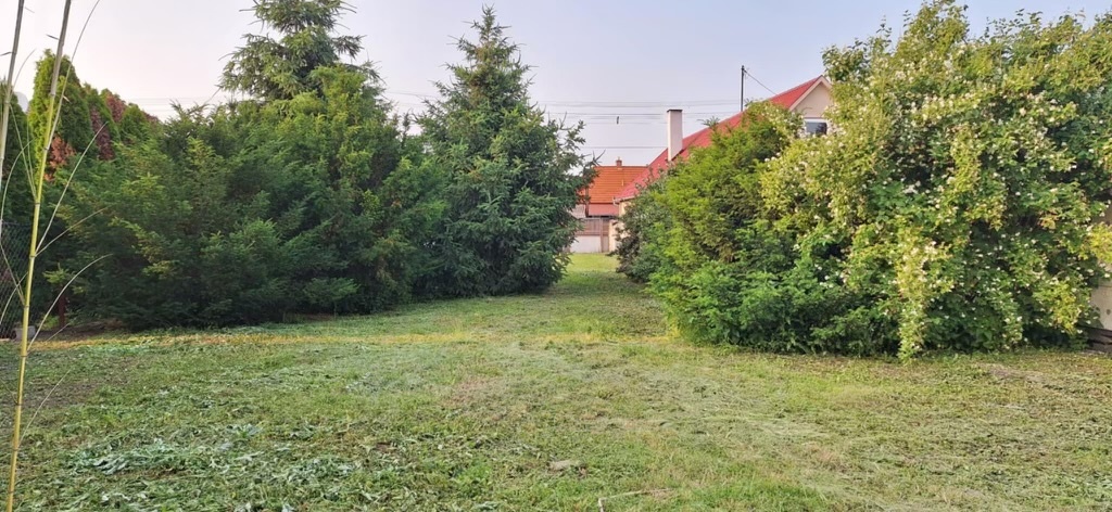 Pozemok s rozlohou 1524 m2 na predaj, obec Vydrany