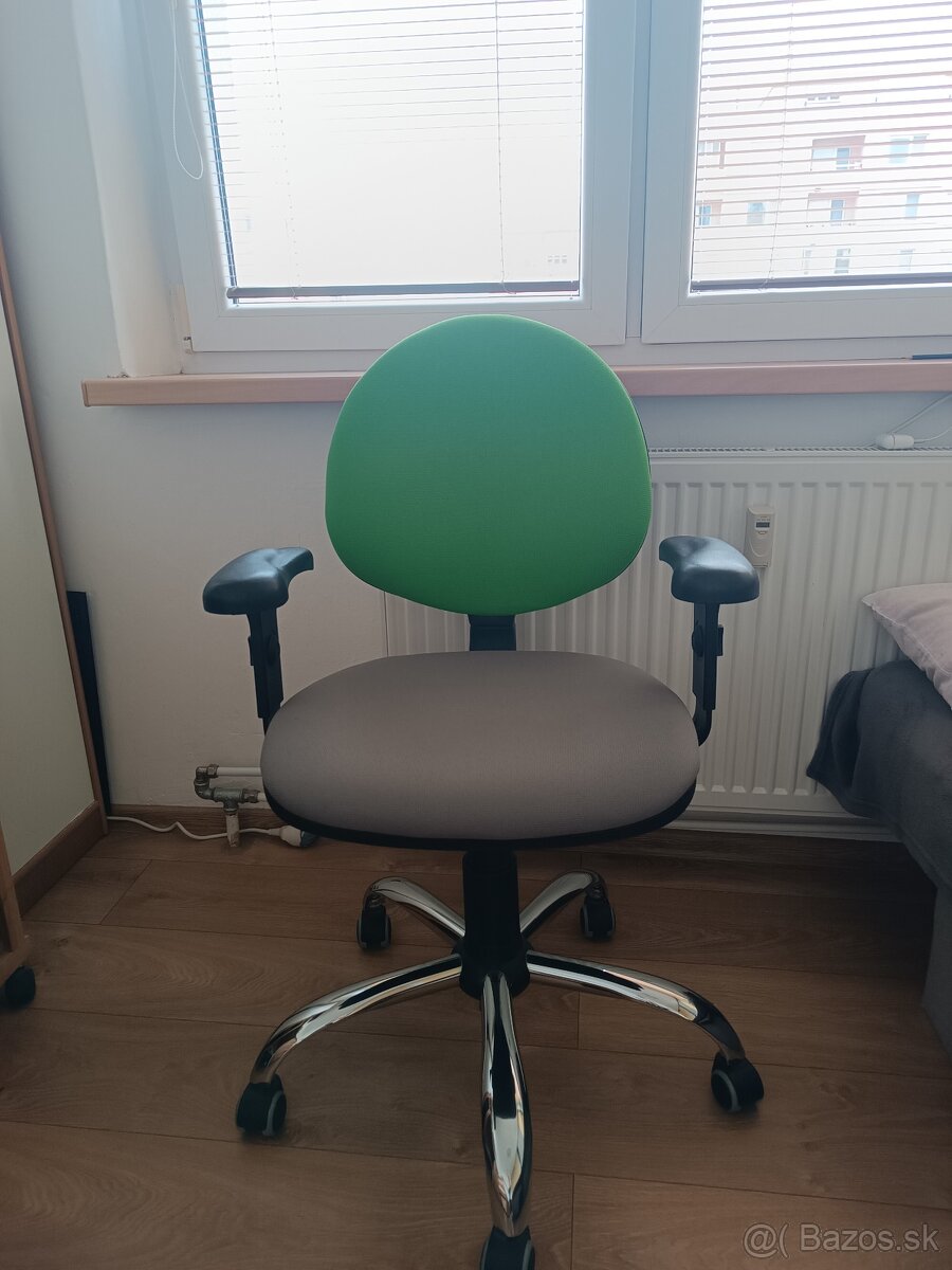 Písacia stolička
