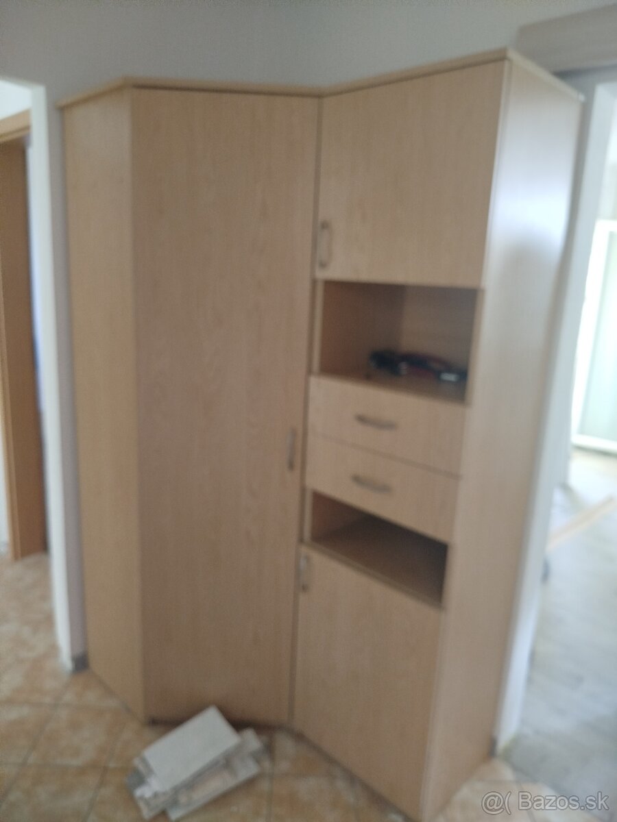 Skrinky a umývadlá