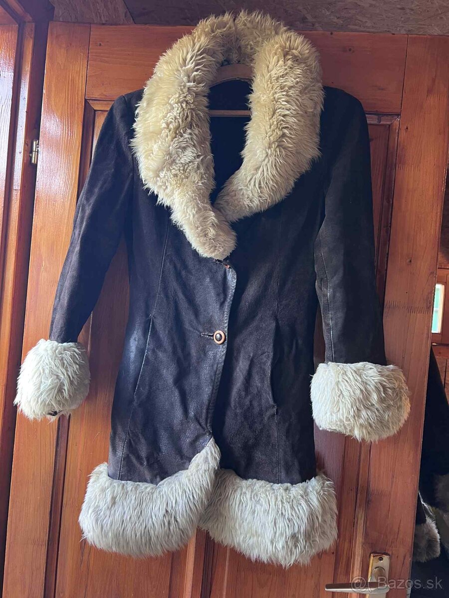 Dámsky kožuštek