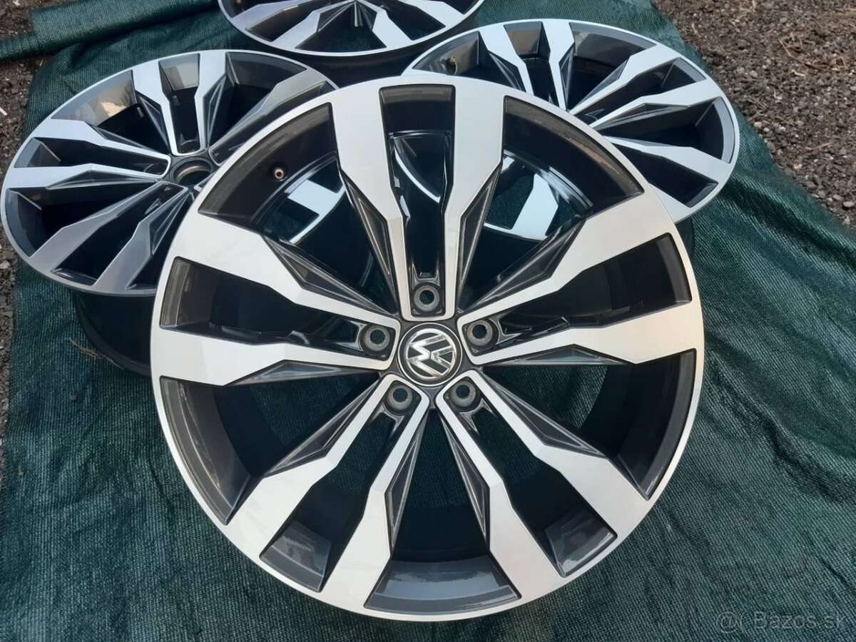 Sada alu kol originál VW T-roc Suzuka R19