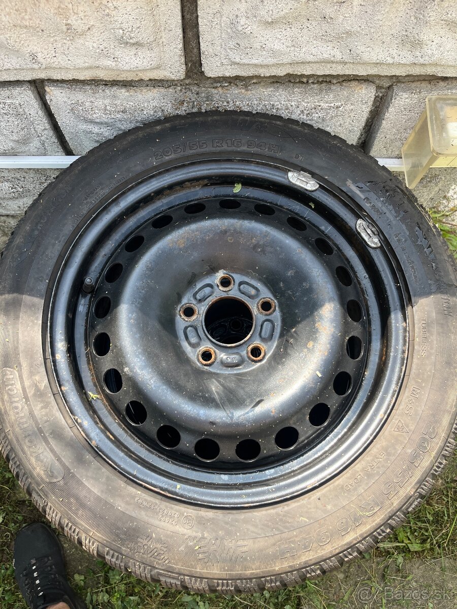 Predam zimné gumy Volvo v50