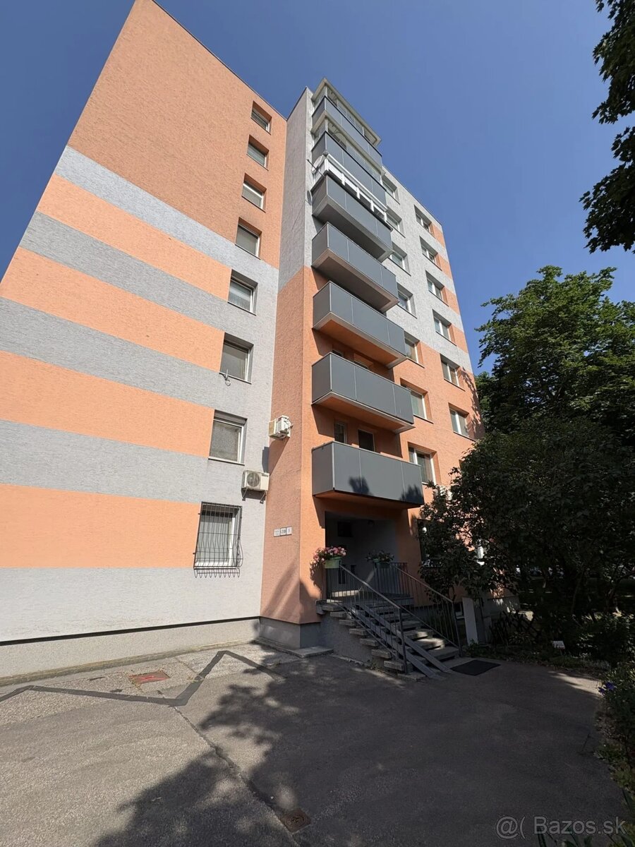 PREDAJ-3iz.byt Ružinov-Babuškova ulica,80m2-rekonštrukcia