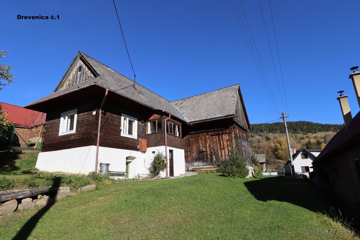 Dve tradičné Liptovské drevenice vedľa seba – Malé Borové