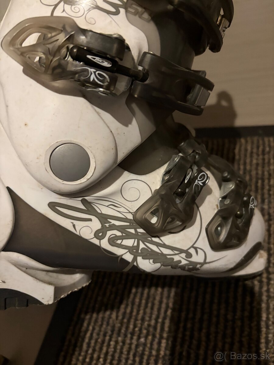 Darujem lyže a lyžiarky