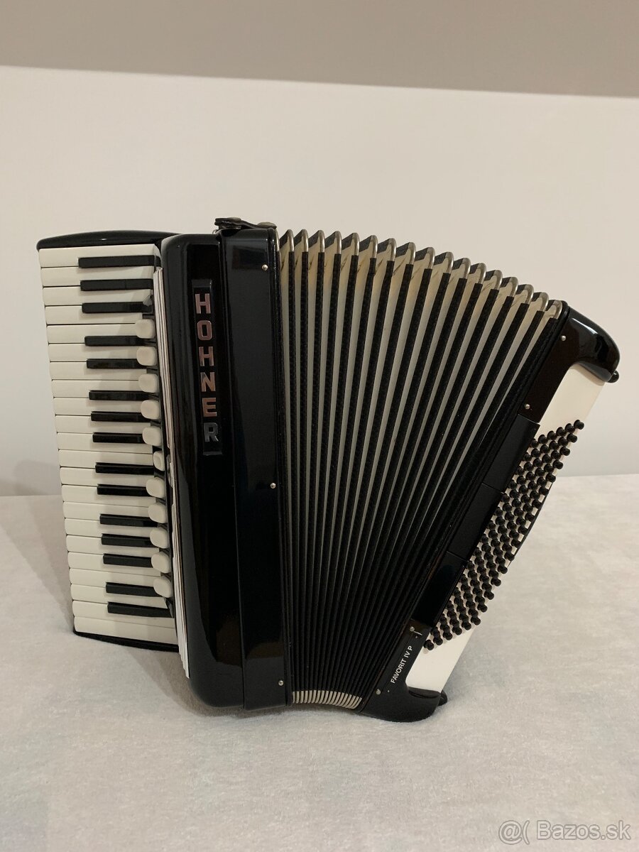 Akordeon Harmonika Hohner 96 bas
