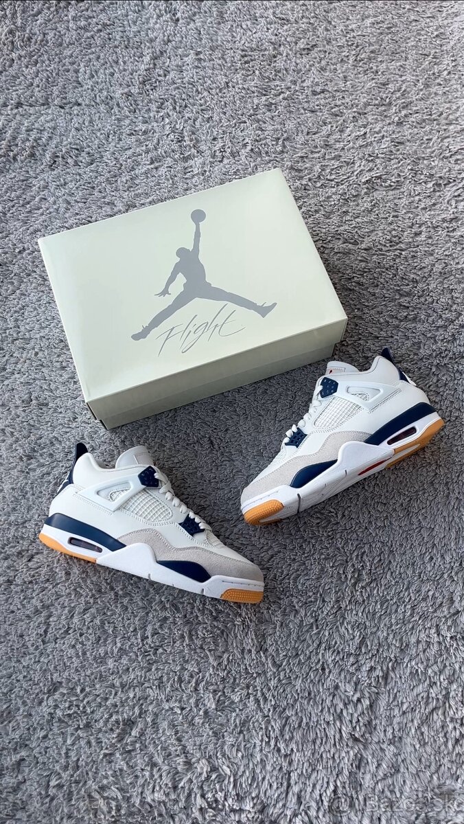 Air Jordan 4 SB Navy