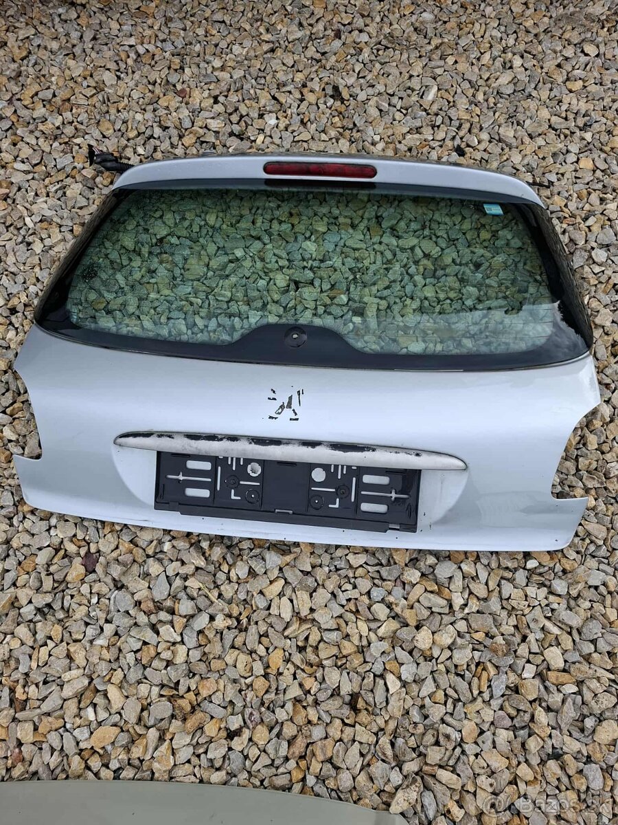 Kufrové dvere Peugeot 206 2005