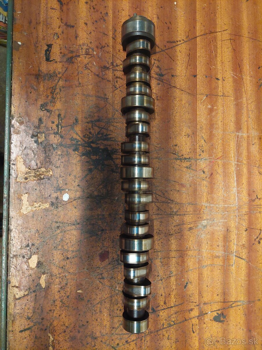 Vačková hriadeľ 5.7 hemi, (5,7)