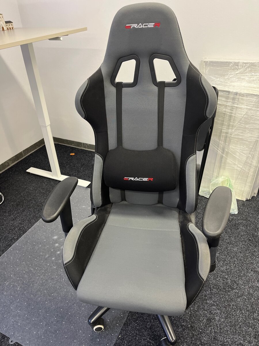 Gamerska stolicka alebo do kancelarie