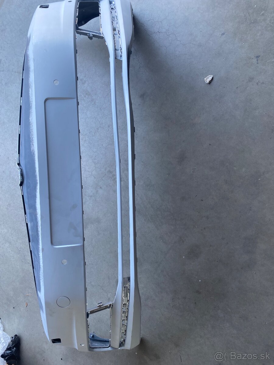 VW touran predny naraznik