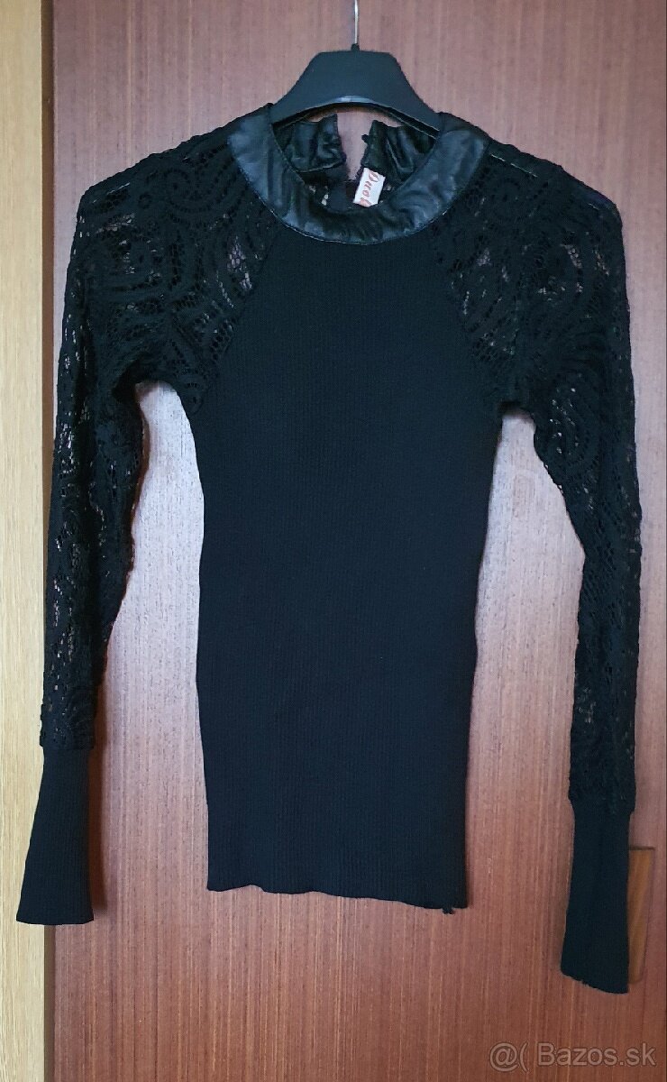 Čierny elegantný pulovrik