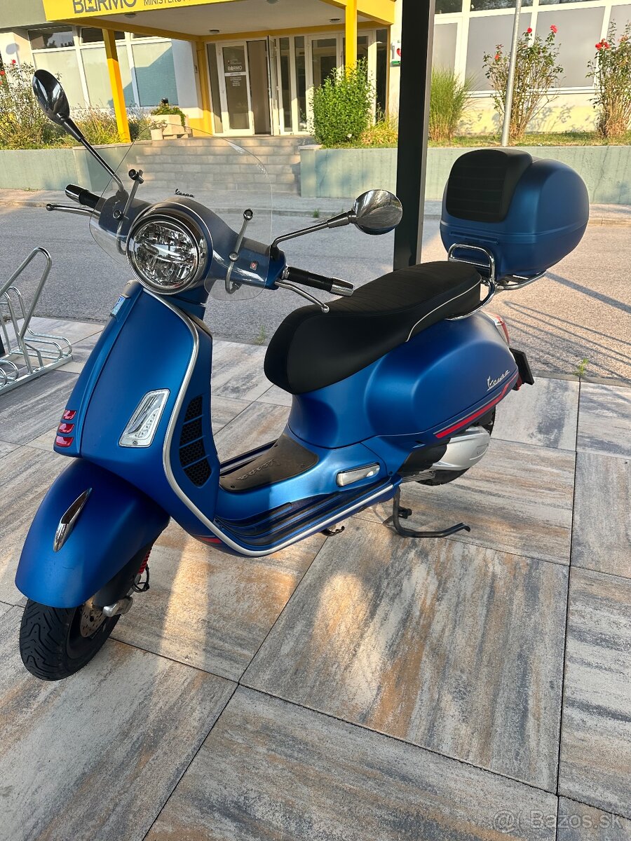 VESPA 300 GTS