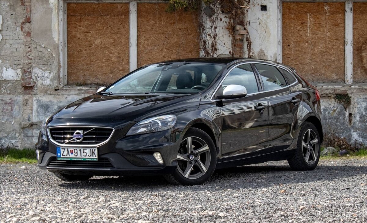 Volvo V40 D2 2.0L 120k R-Design Edition