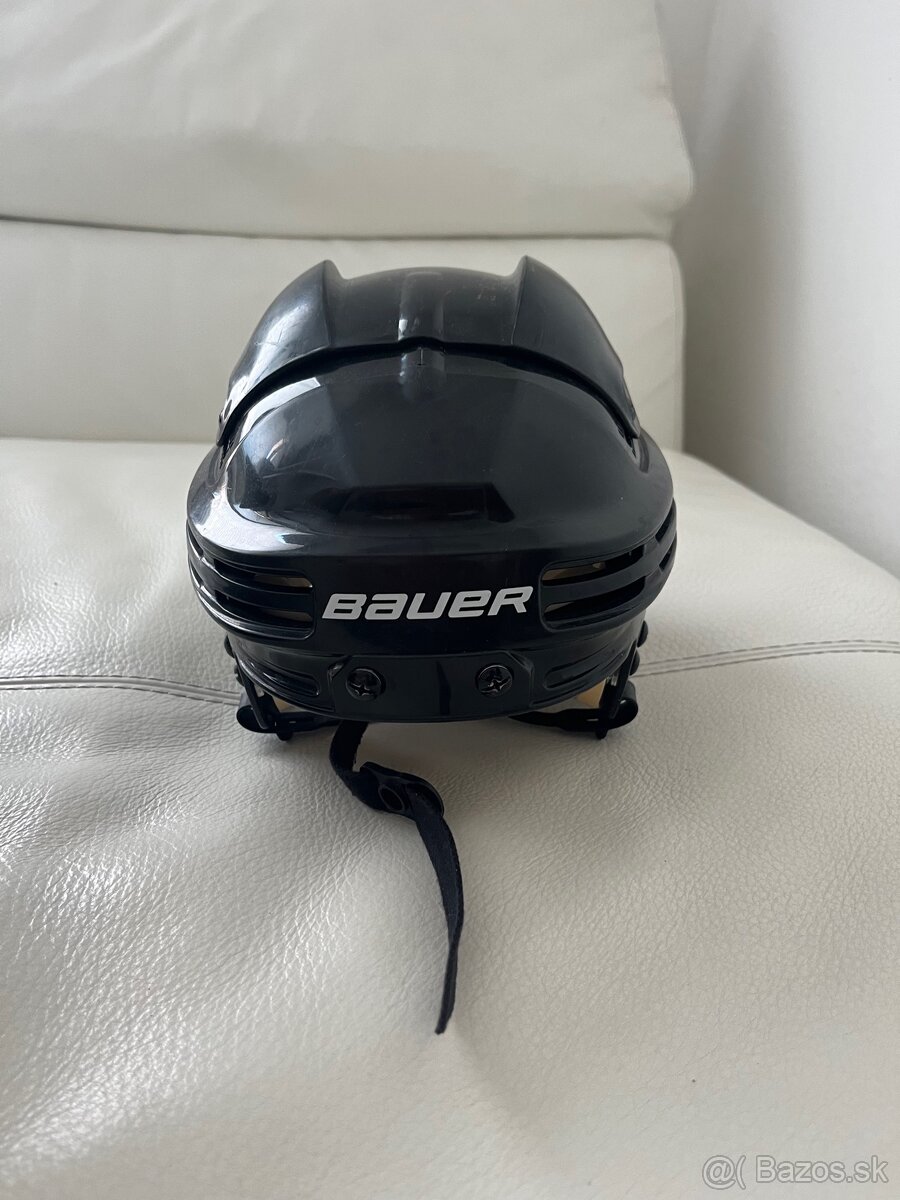 Hokejova prilba Bauer