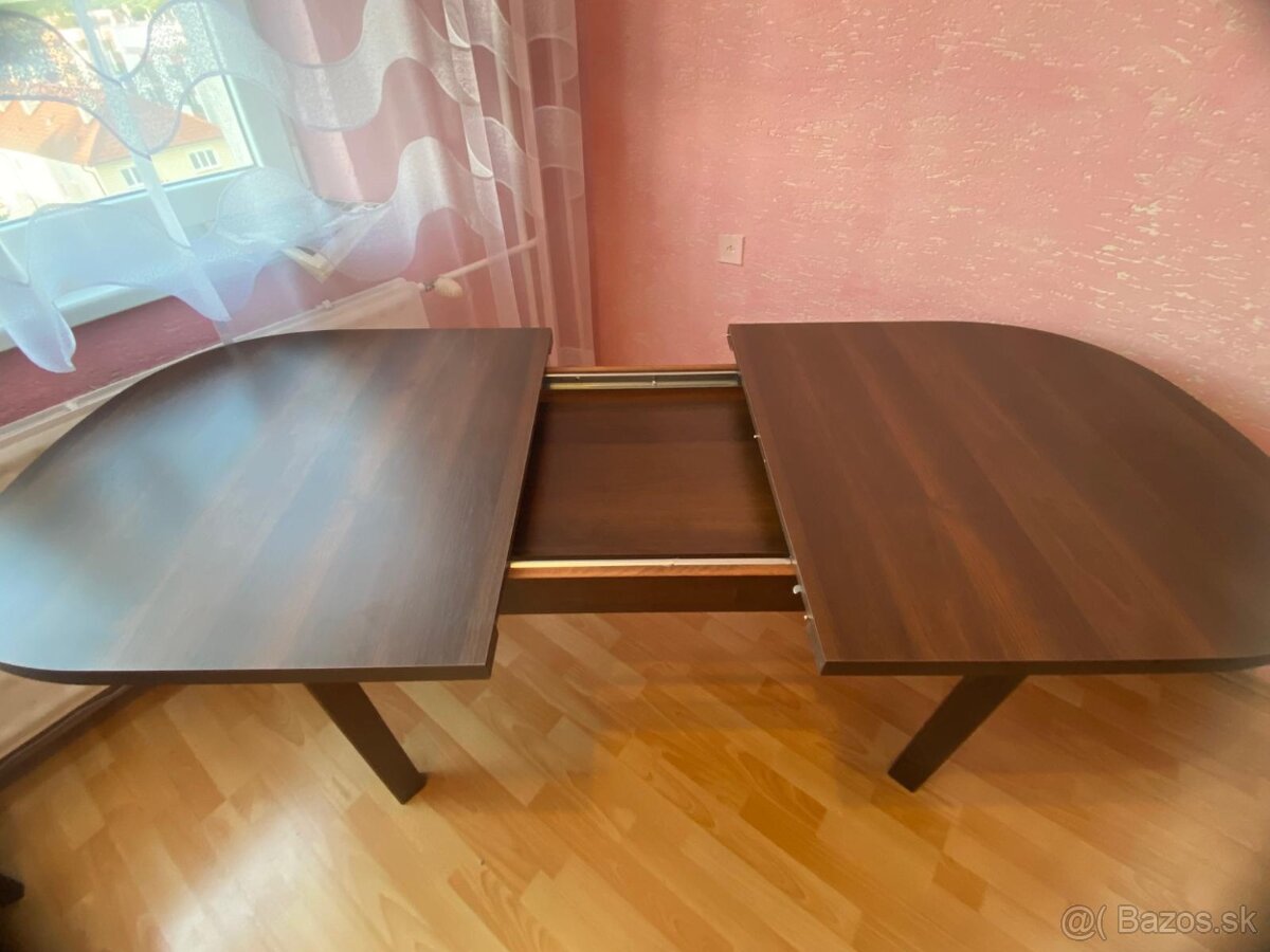 Jedálenský stôl rozkladací