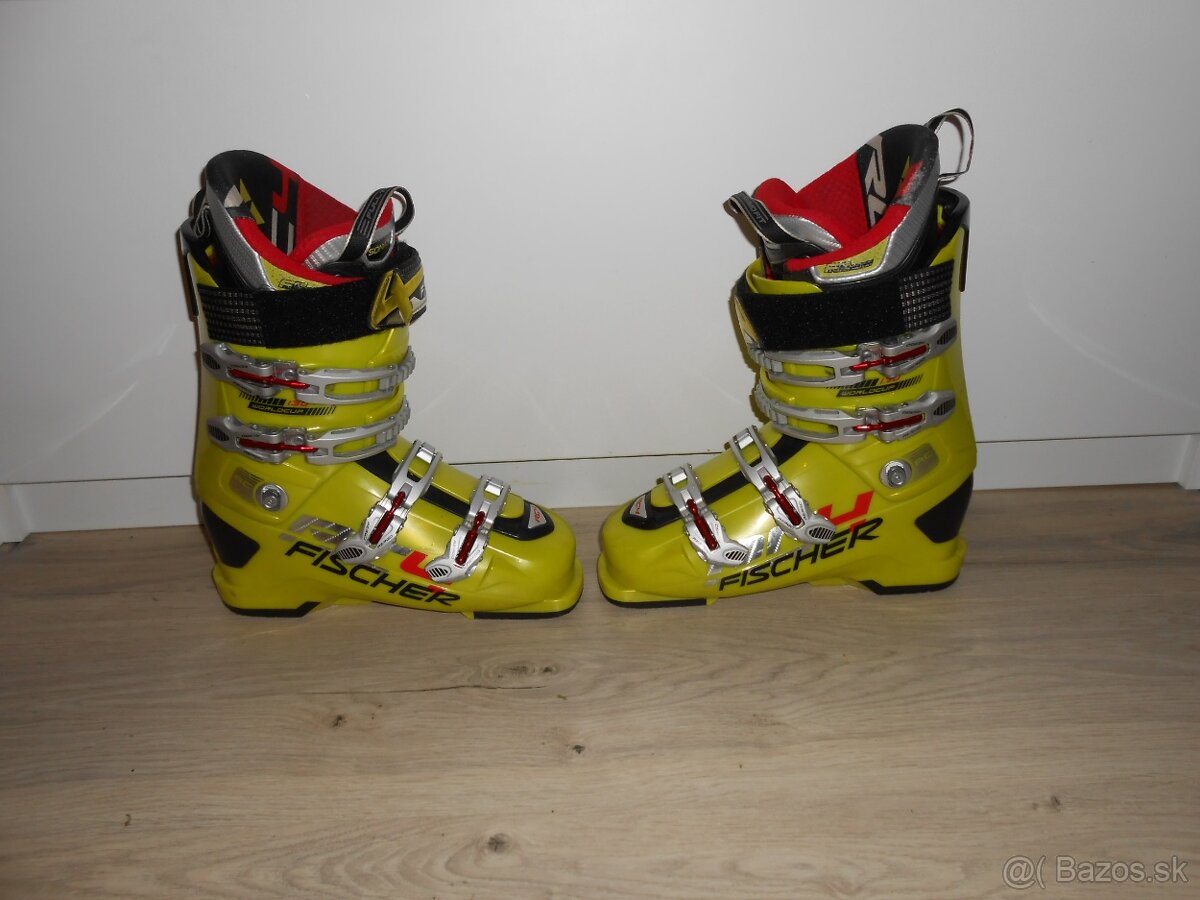 Predam v peknom stave panske lyziarky FISCHER RC4