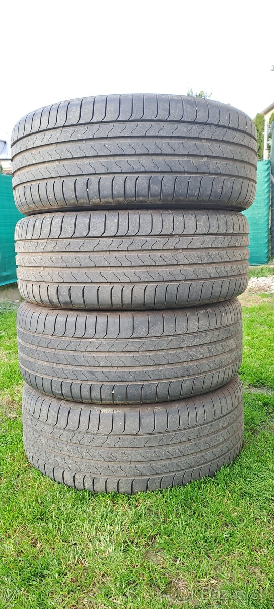 predám letne pneu brigestone 225/40 R19 93Y
