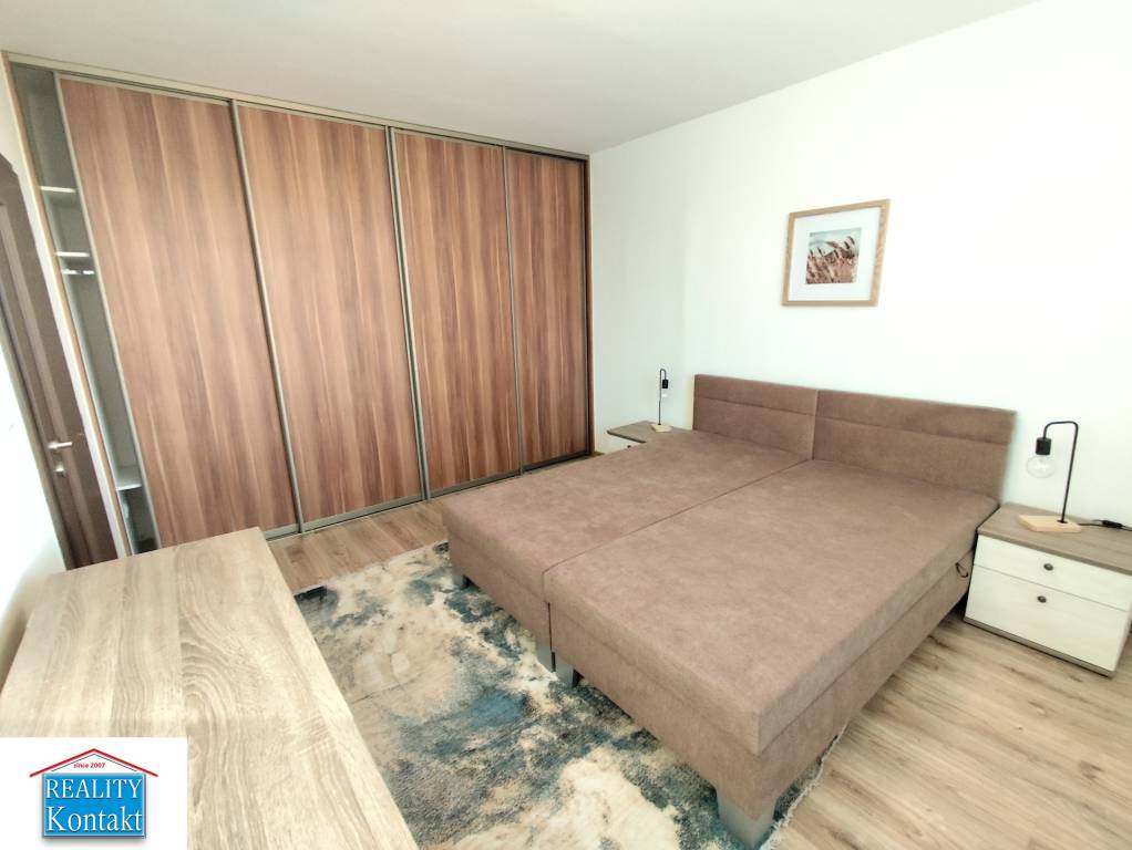 Ponúkame na prenájom 1-izbový byt v Šuranoch