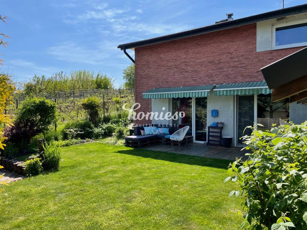 PREDAJ štýlový rod. dom s vidieckou atmosférou, blízko Nitry