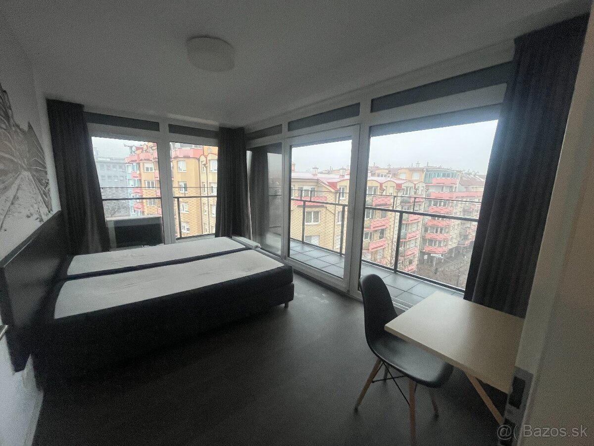Predam 2 izbový apartmán s terasou, Žilinská, Bratislava I