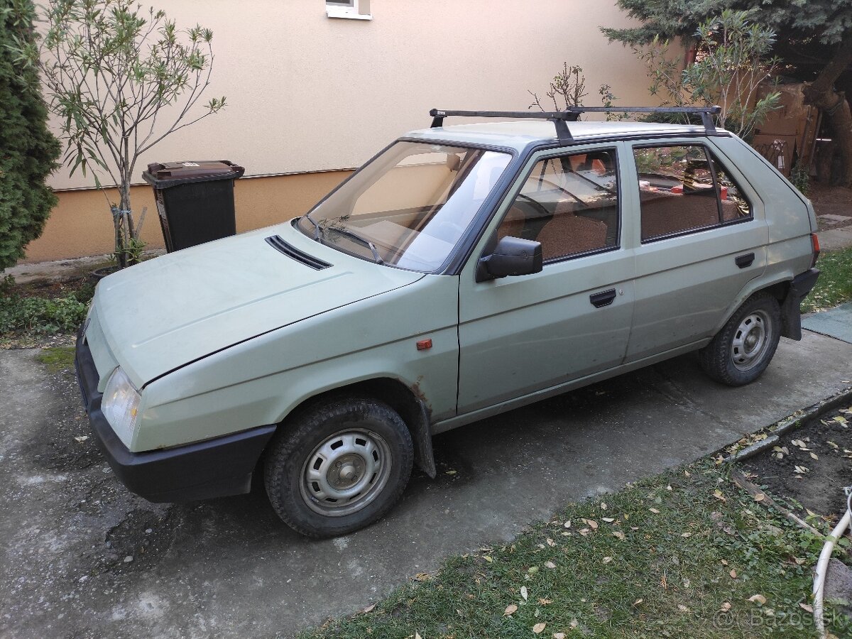 SKODA FAVORIT 136