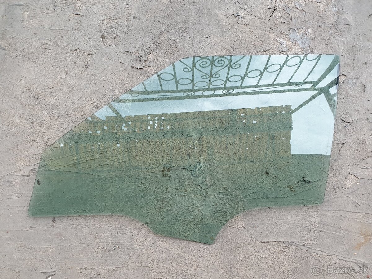 Fabia 2 • sklo ľavé predné bočné