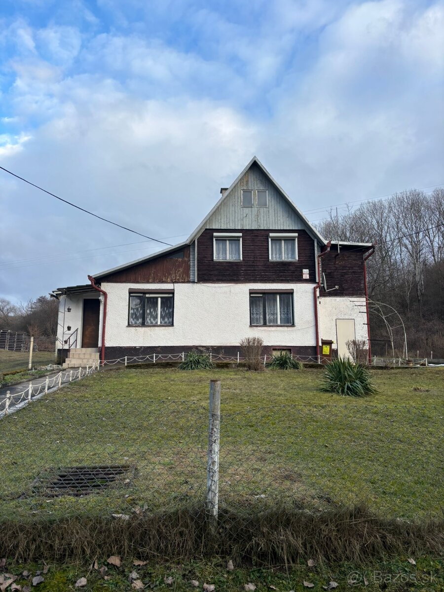 Predám rodinný dom v Handlovej