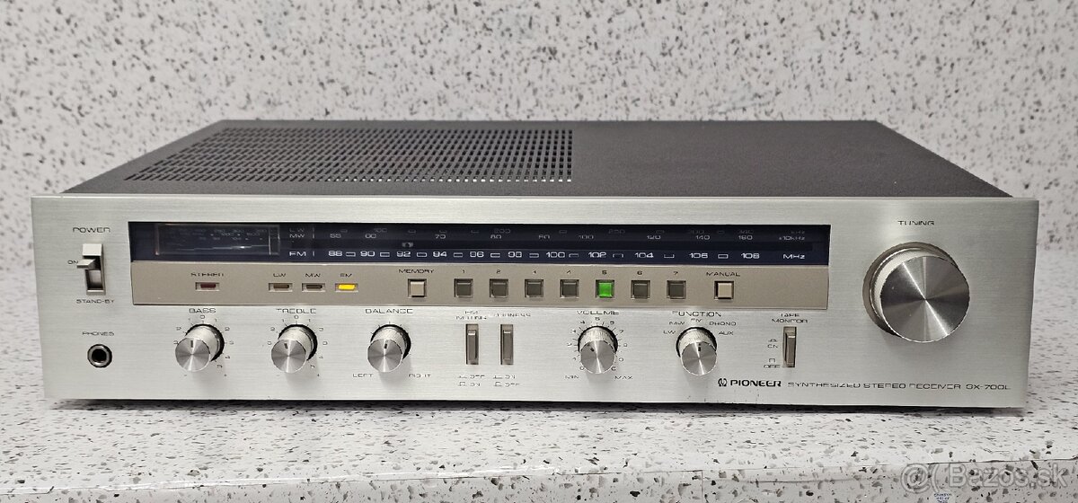 STEREO RECEIVER / PIONEER SX-700L / made in Japan