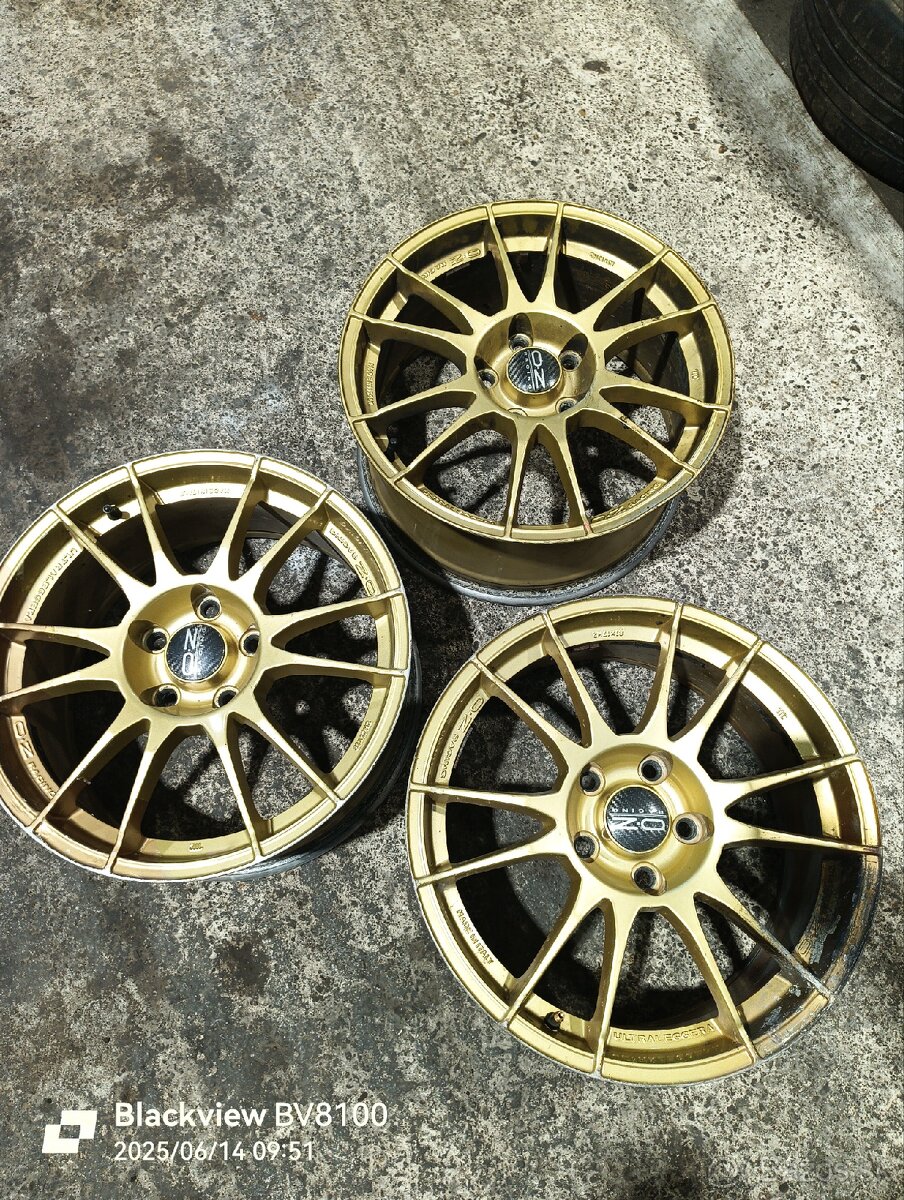 Oz racing ULTRALEGGERA 5x114.3 r17