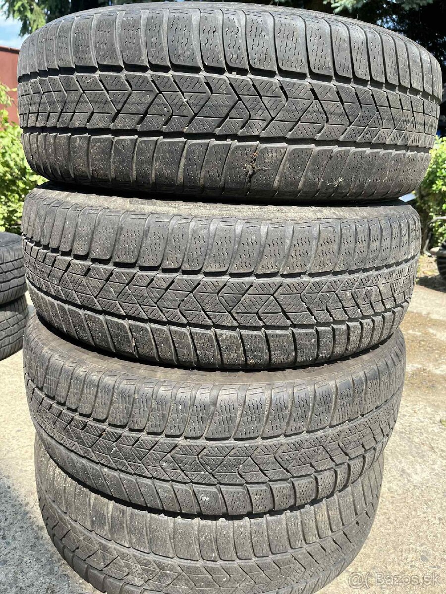 Predám 225/60 r18 zimné