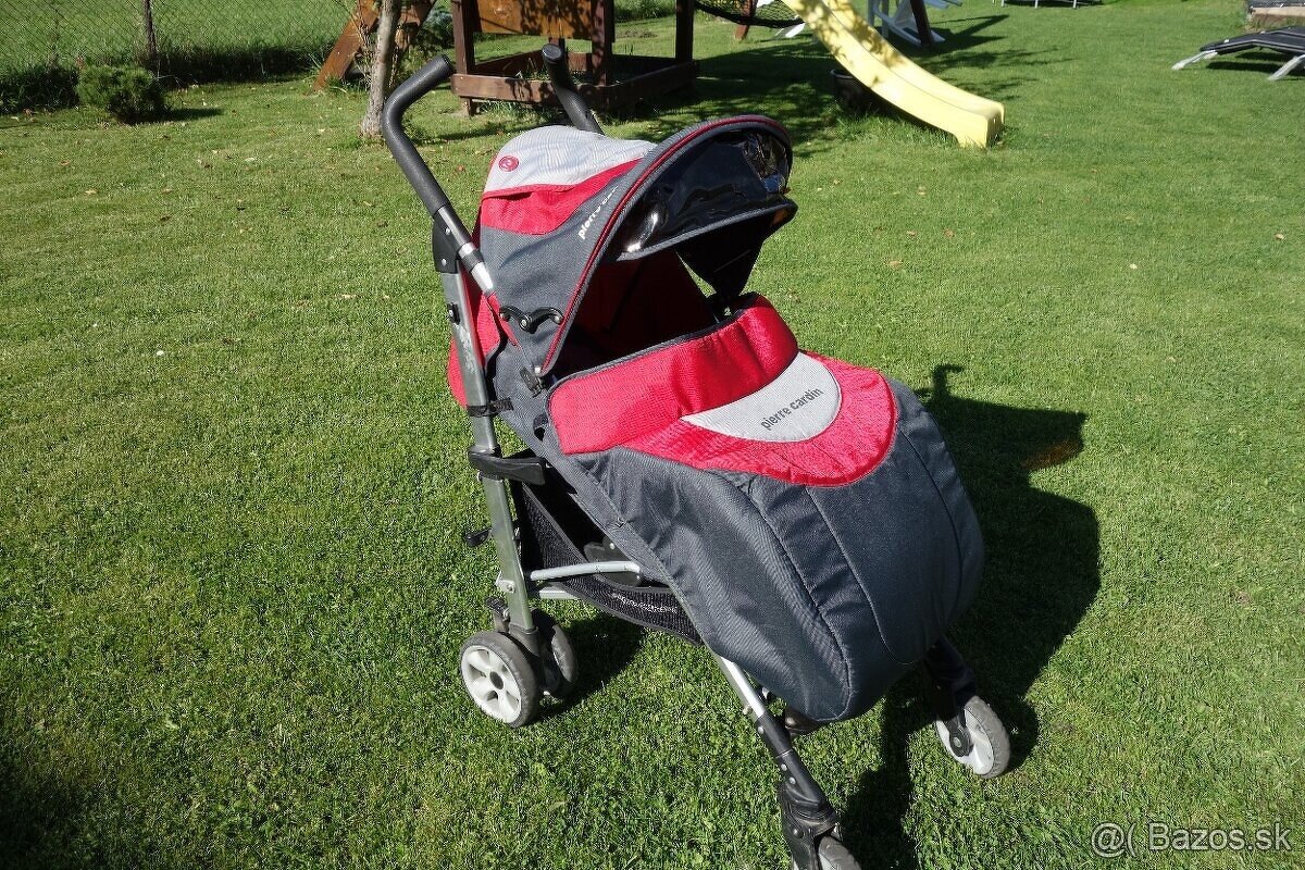 Golfový kočiar Pierre Cardin