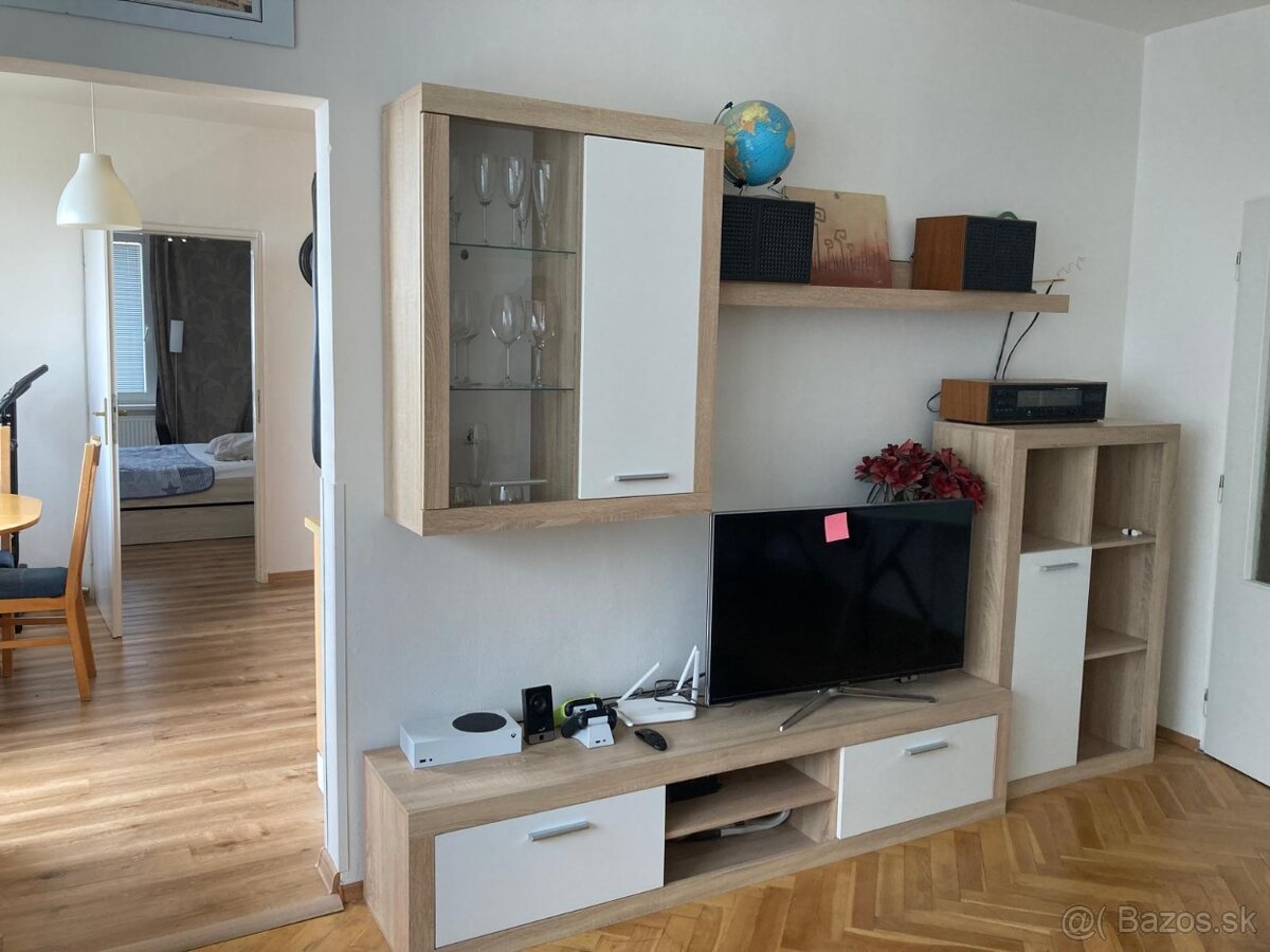 Predáme 2 izb. byt na Chrenová II. v Nitre.