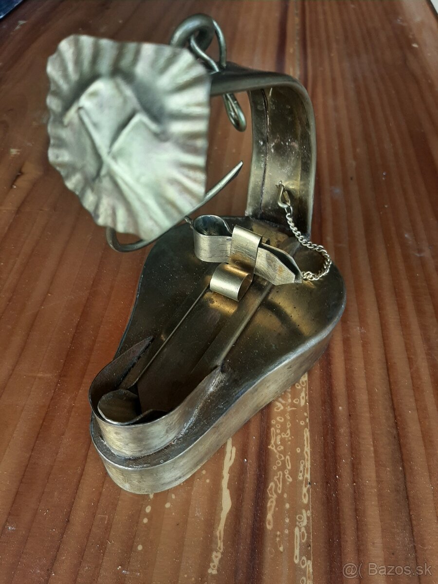 Mosadzná lampa - kahan.
