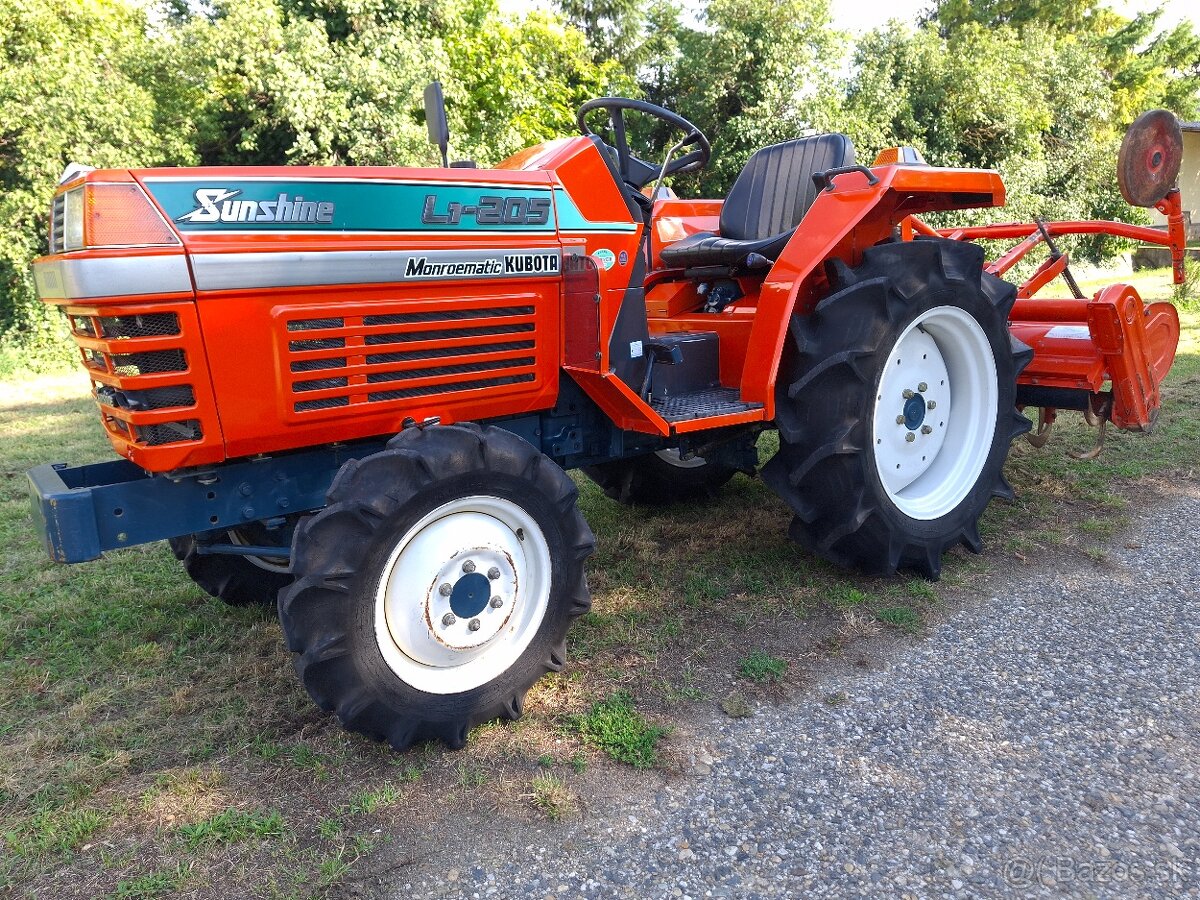 Malotraktor KUBOTA L1-205